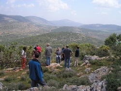אשחר - ישוב בלב הסביבה