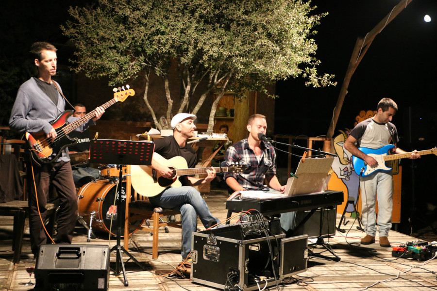 חג האהבה אשחר | שירי מאיר אריאל