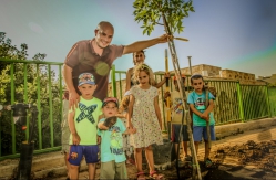 אשחר - ישוב בלב הסביבה